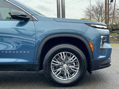2025 Chevrolet Traverse LT