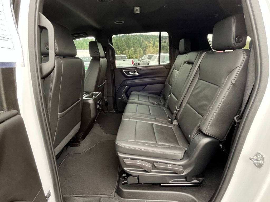 2023 Chevrolet Suburban LT