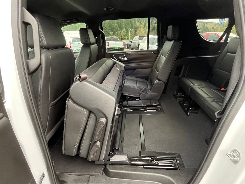 2023 Chevrolet Suburban LT