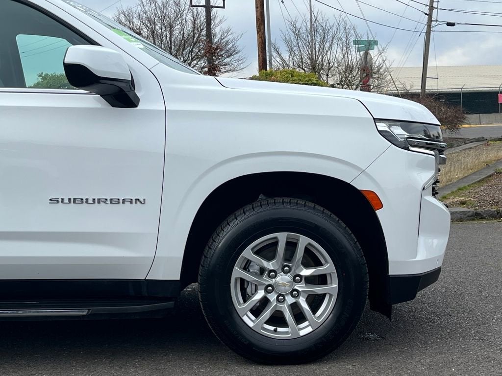 2023 Chevrolet Suburban LT