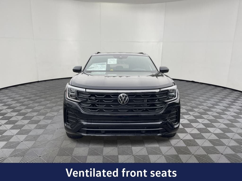 2026 Volkswagen Atlas Cross Sport 2.0T SEL R-Line Black