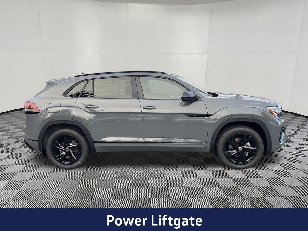 2026 Volkswagen Atlas Cross Sport 2.0T SEL R-Line Black