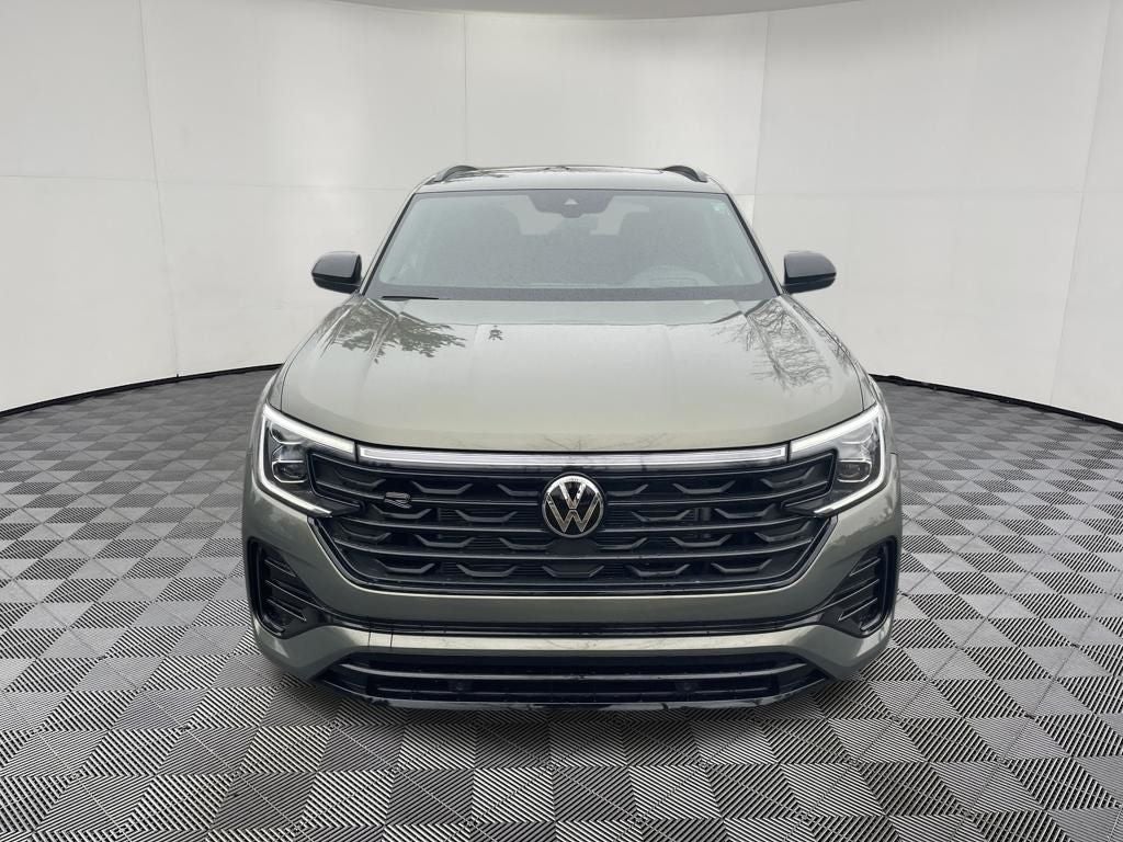 2026 Volkswagen Atlas Cross Sport 2.0T SEL R-Line Black