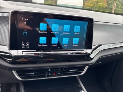 2026 Volkswagen Atlas Cross Sport 2.0T SEL