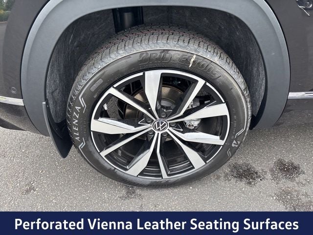 2025 Volkswagen Atlas Cross Sport 2.0T SEL Premium R-Line