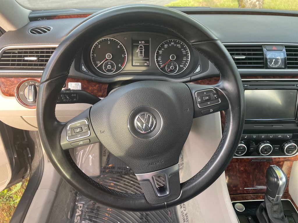 2013 Volkswagen Passat TDI SEL Premium