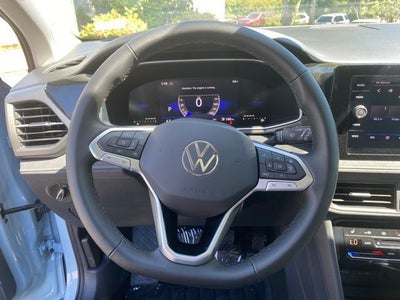 2025 Volkswagen Taos 1.5T SE Black
