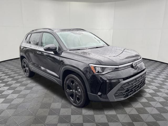 2025 Volkswagen Taos 1.5T SE Black