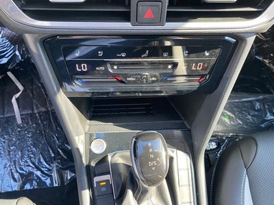 2025 Volkswagen Taos 1.5T SEL