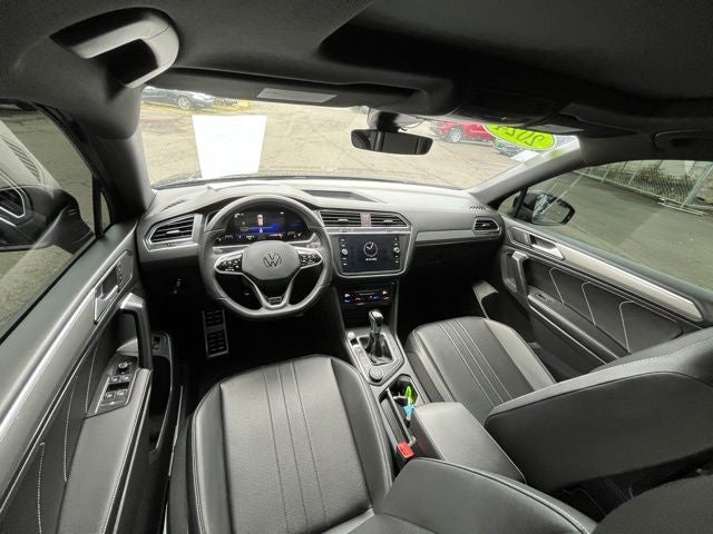 2024 Volkswagen Tiguan 2.0T SE R-Line Black