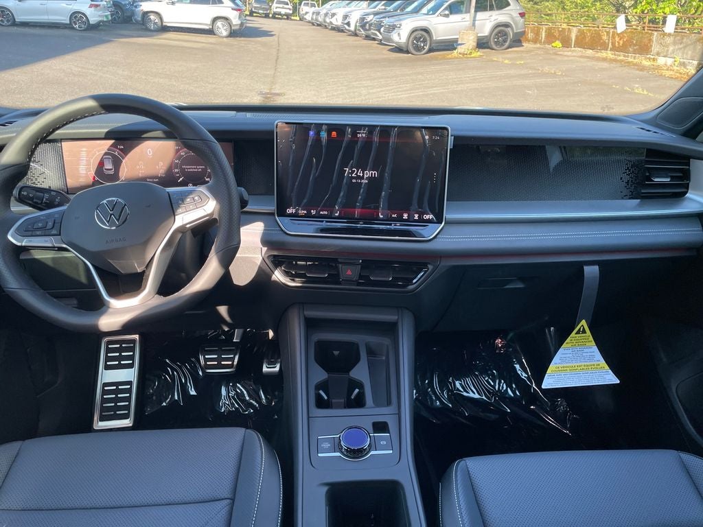 2026 Volkswagen Tiguan 2.0T SE R-Line Black