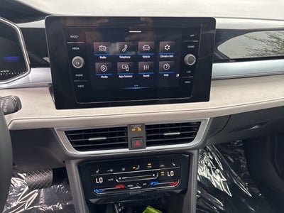 2025 Volkswagen Taos 1.5T SE