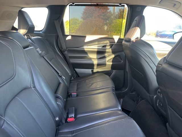 2022 INFINITI QX60 LUXE