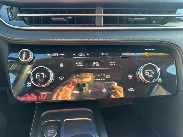 2022 INFINITI QX60 LUXE