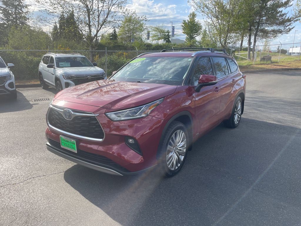 2022 Toyota Highlander Hybrid Platinum