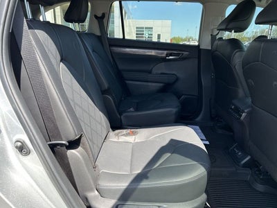 2024 Toyota Highlander Hybrid Platinum