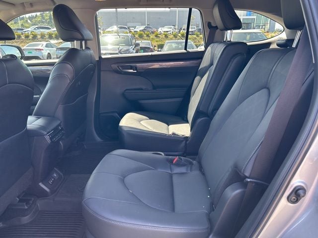 2024 Toyota Highlander Hybrid Platinum