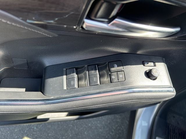 2024 Toyota Highlander Hybrid Platinum