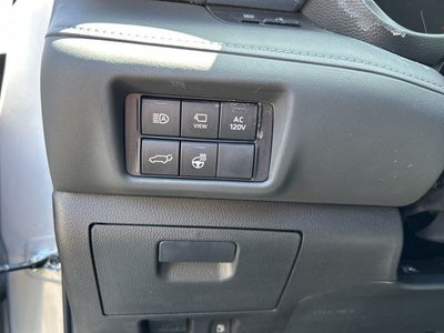 2024 Toyota Highlander Hybrid Platinum