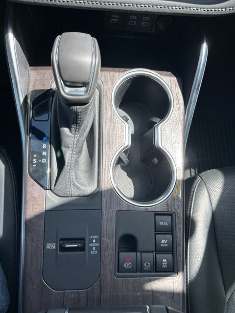 2024 Toyota Highlander Hybrid Platinum