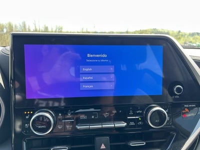 2024 Toyota Highlander Hybrid Platinum