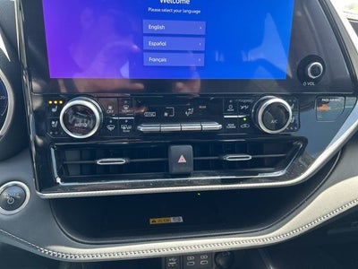 2024 Toyota Highlander Hybrid Platinum