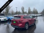 2022 Toyota Highlander Hybrid XLE