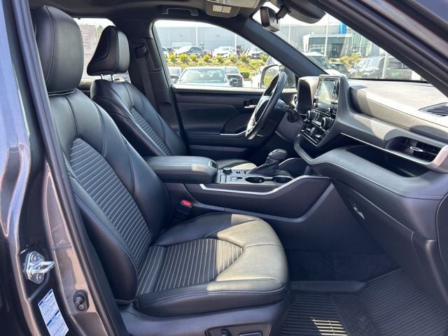 2022 Toyota Highlander XSE