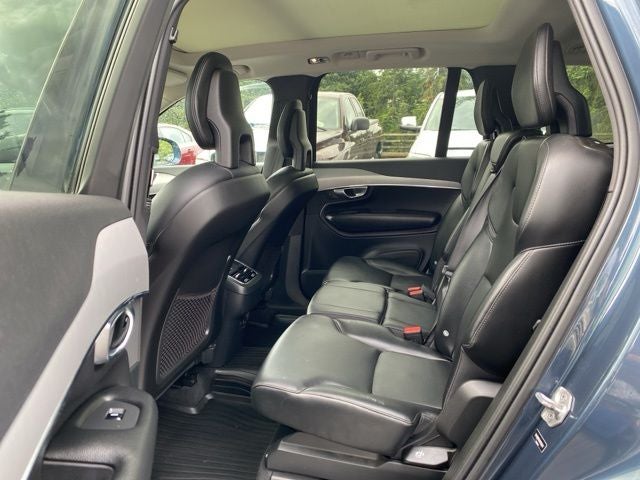 2021 Volvo XC90 T5 Momentum