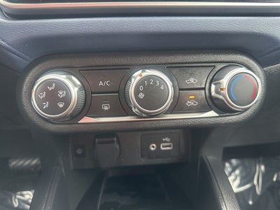 2023 Nissan Versa 1.6 SV