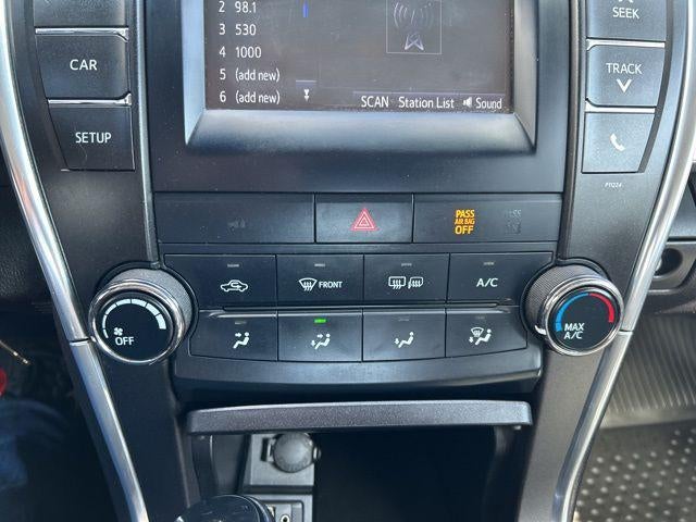 2016 Toyota Camry SE