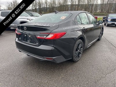 2025 Toyota Camry SE
