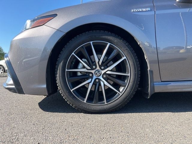 2021 Toyota Camry Hybrid SE