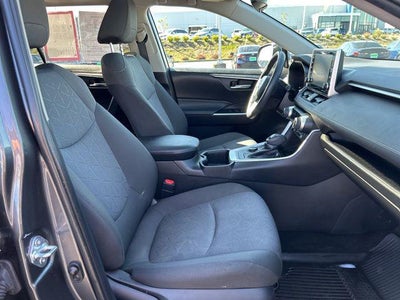 2022 Toyota RAV4 Hybrid XLE