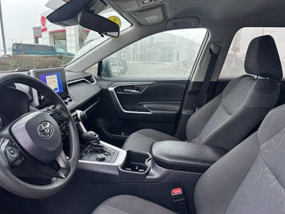 2025 Toyota RAV4 Hybrid XLE