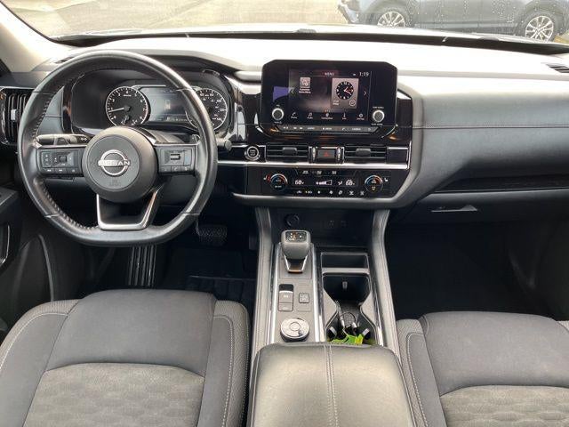 2023 Nissan Pathfinder SV