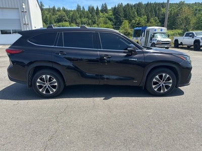 2021 Toyota Highlander Hybrid XLE
