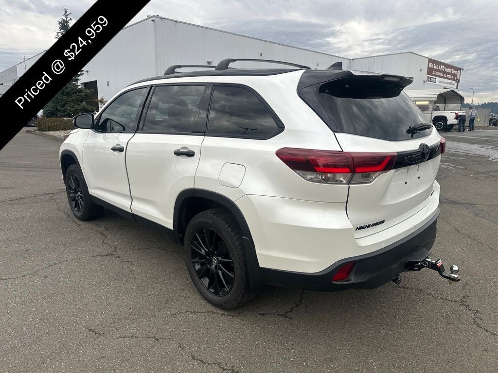 2019 Toyota Highlander SE