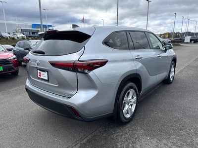 2024 Toyota Highlander LE