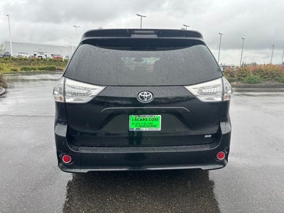 2015 Toyota Sienna SE Premium 8 Passenger