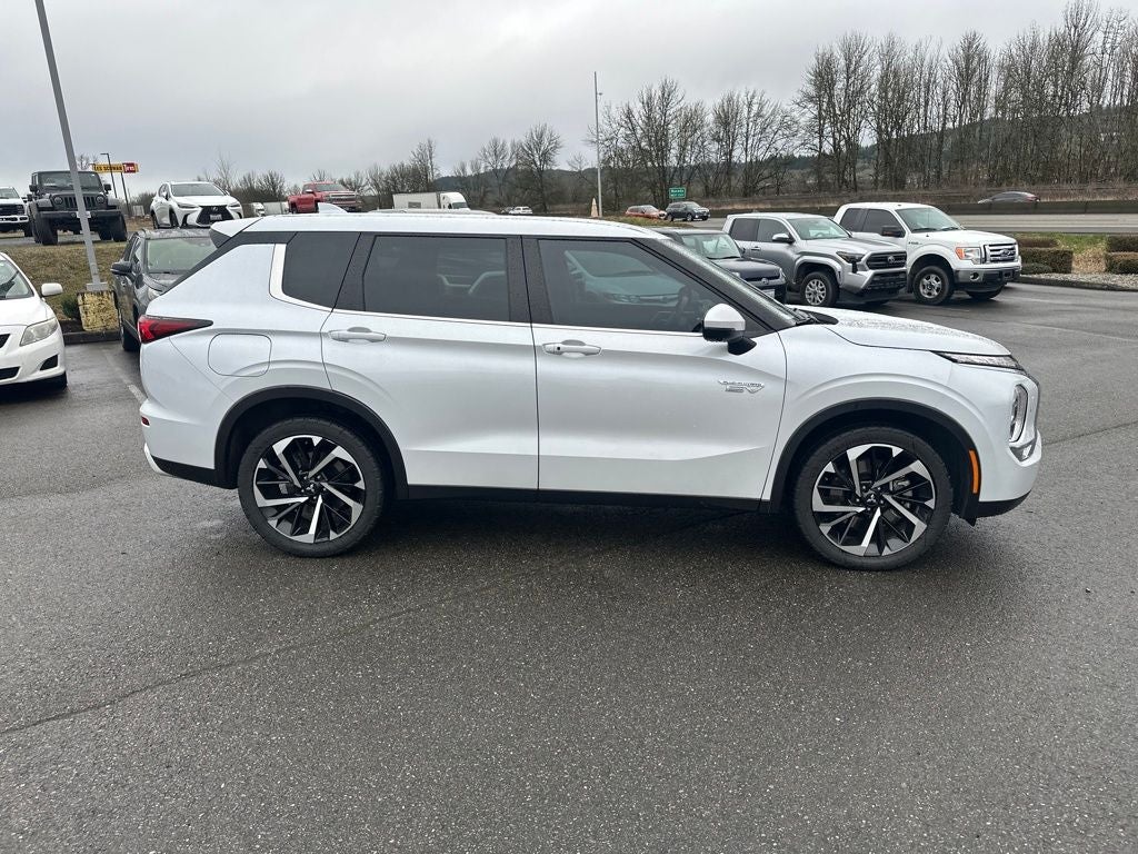 2023 Mitsubishi Outlander PHEV Base