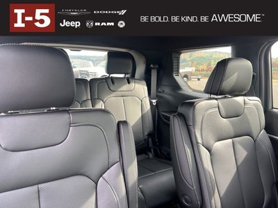 2025 Jeep Grand Cherokee GRAND CHEROKEE L LIMITED 4X4