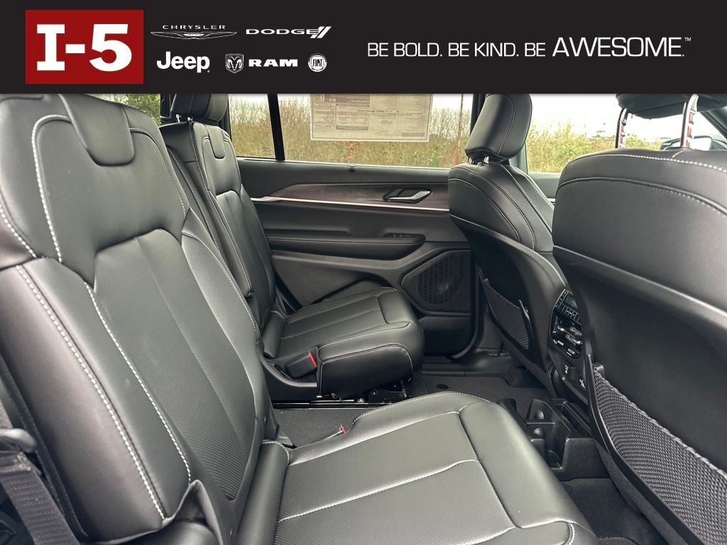 2025 Jeep Grand Cherokee GRAND CHEROKEE L LIMITED 4X4