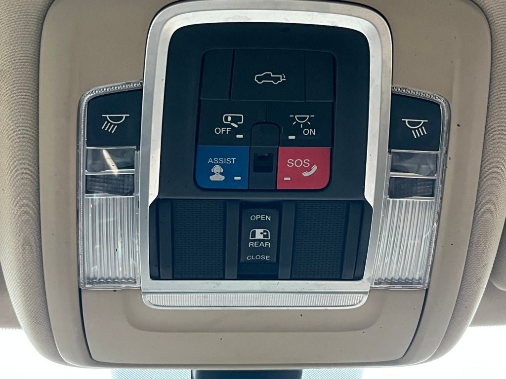 2019 RAM 1500 Longhorn Crew Cab 4x4 5'7' Box