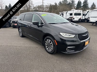 2023 Chrysler Pacifica Hybrid Touring L