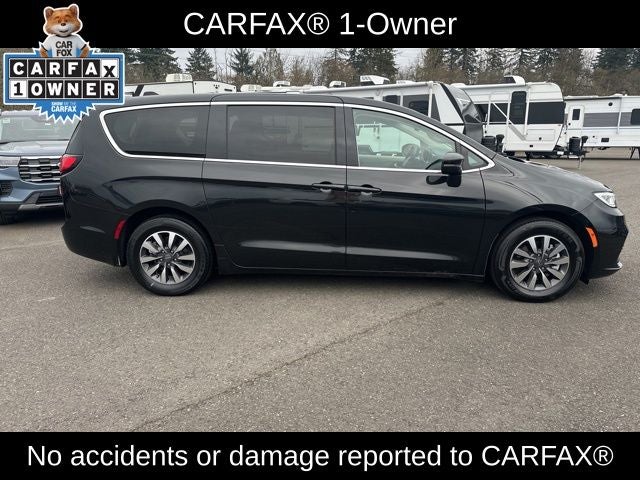 2023 Chrysler Pacifica Hybrid Touring L