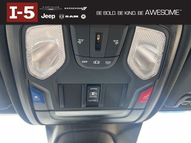 2025 RAM Ram 3500 RAM 3500 TRADESMAN CREW CAB 4X4 8' BOX