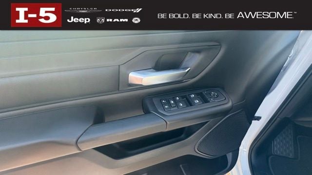 2026 RAM Ram 1500 RAM 1500 TRADESMAN CREW CAB 4X4 5'7' BOX