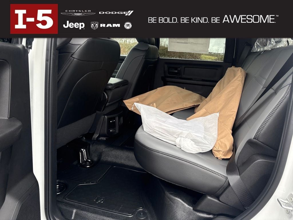 2026 RAM Ram 5500 Chassis Cab RAM 5500 TRADESMAN CHASSIS CREW CAB 4X4 84' CA