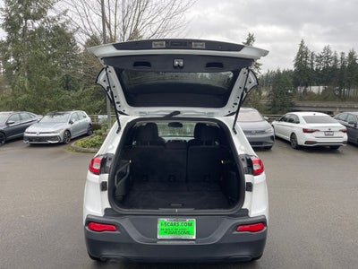 2016 Jeep Cherokee Sport